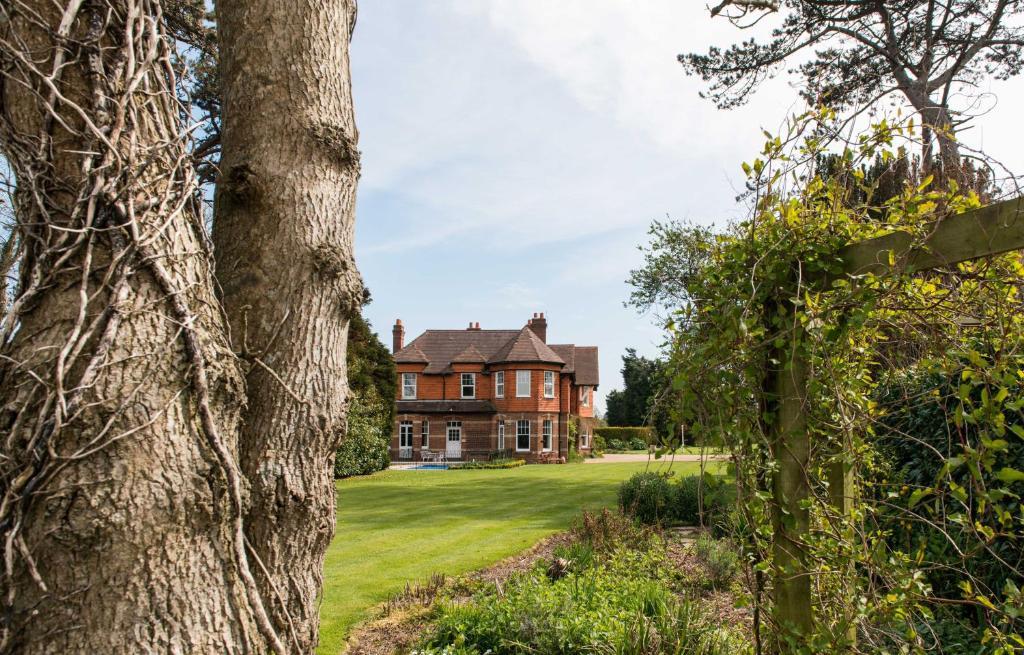 Dower House Летний дом *